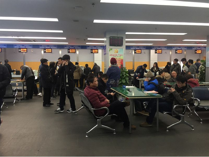 实探房产交易中心 浦东青浦先回温