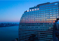 君澜联手京造邀您:钱塘江边高空泳池酒吧观战世界杯