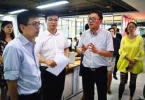 建业新生活董事长王俊及一行领导莅临建业东英调研指导