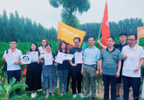 中原网联合建业魔飞公寓成功举办“精准扶贫、夏送清凉”公益活动