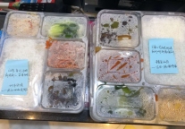 疫情给“流浪汉”关上的门,城市便捷为他们打开