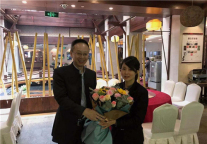 致敬劳动光荣 共建美好书香 ——致敬五一期间奉献在各岗位的书香人