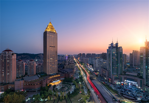 开元酒店与百达屋联手,高端民族品牌如何崛起?