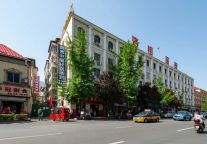 途客中国酒店系途客中国轻居酒店栾川老君山店,邀你共度浪漫秋日