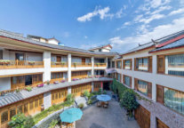 雅阁酒店集团|打卡雪山与古城,缘聚丽江雅阁欢聚酒店