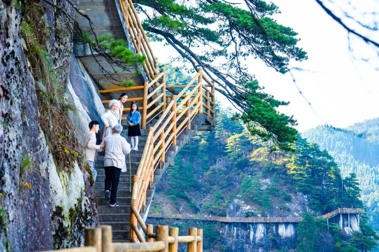 人气旺、消费热、活力强 江西明月山“五一”假日文旅经济成绩亮眼