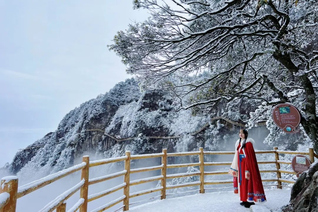 冬季狂欢盛宴,从一次滑雪开始吧!