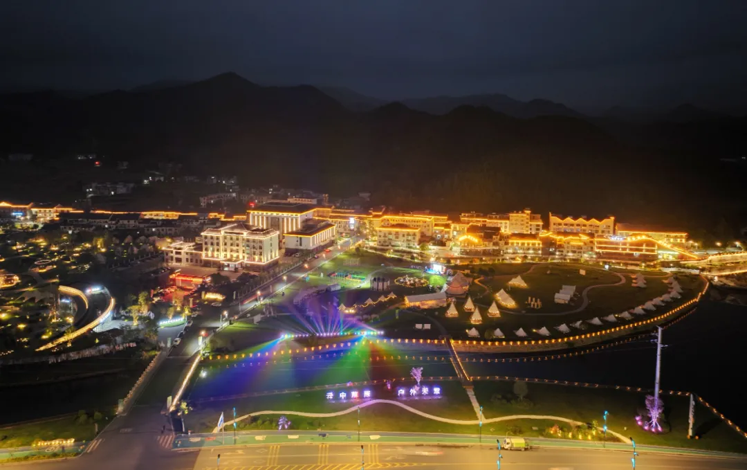 青山借翼向云端 —— 探秘萍乡武功山低空经济翱翔密码