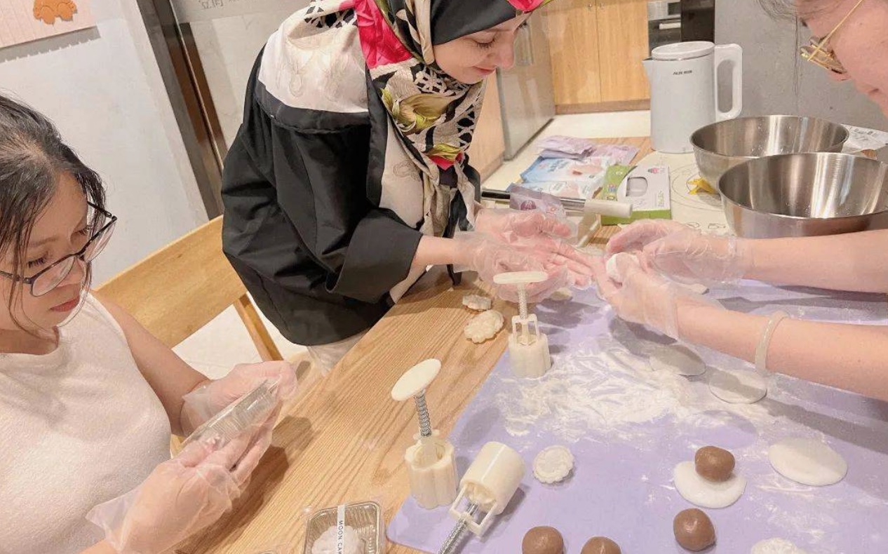 招商蛇口旗下公寓中秋住客活动热闹举行,共鉴团圆美好