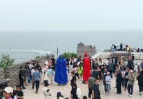 山海关景区公司召开青年干部学习教育会