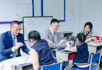 泉州富力万达文华酒店携手太阳雨:为“星星的孩子”点亮色彩世界