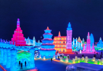 哈尔滨冰雪游热潮不减,酒店、民宿“爆满”