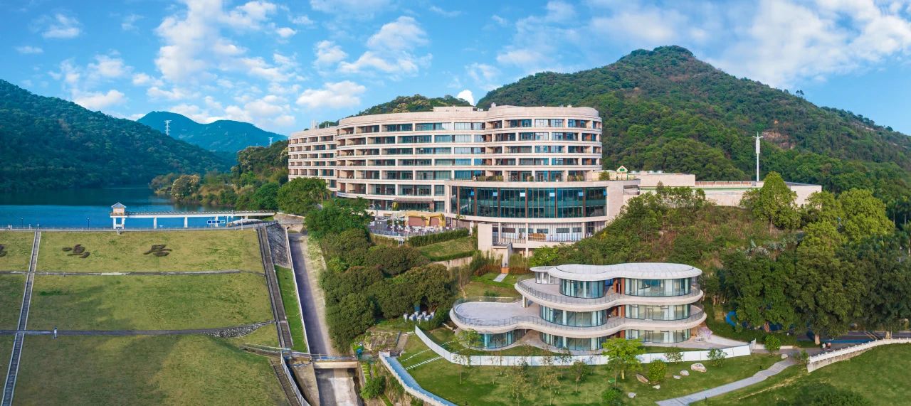 中国首席经济学家论坛暨第三届大湾区经济发展大会在广州黄埔君澜酒店成功举办