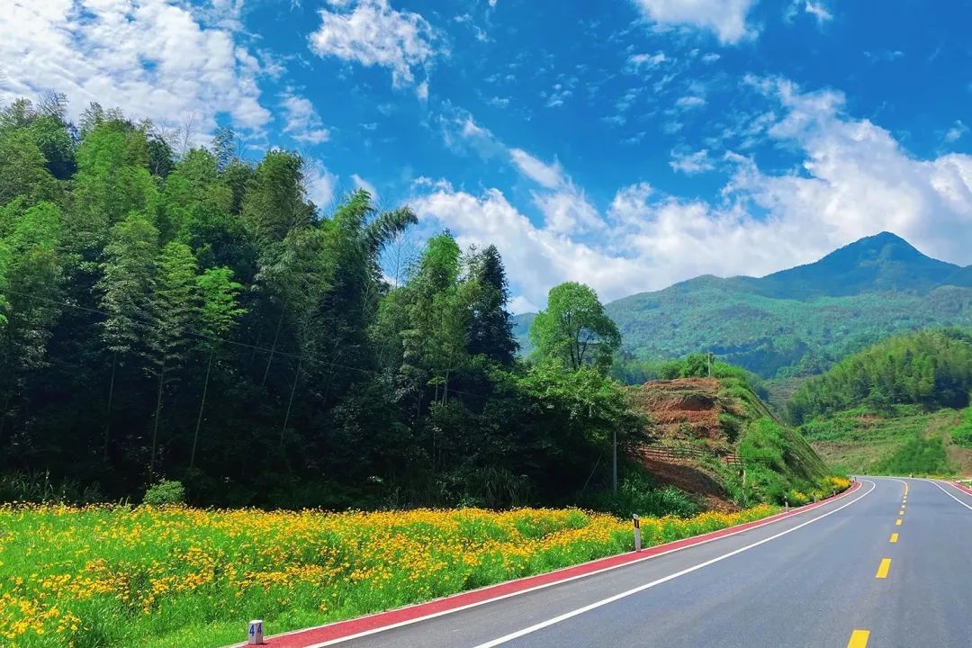 打卡明月山的夏天 | 洪江自驾线路带你探秘初夏的心动瞬间!