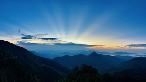 重阳节游明月山景区,“老”有意思了!