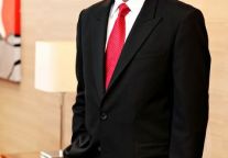 MICHAEL SENGOL任君华酒店集团首席行政总裁