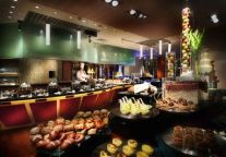 重庆洲际酒店四周年庆自助餐巨献