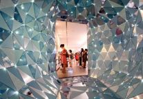 “水晶隧道”亮相上海和平饭店