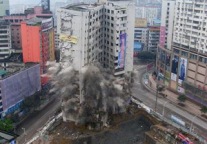 重庆爆破16层酒店 整楼4.3秒被夷为平地