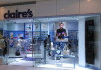 三星智能数字标牌助力上海时尚名品店提高商机