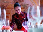 餐饮业绩下滑使服务员奇缺 底薪最低1800