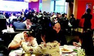 酒楼成食堂 武汉高端酒楼大打亲民牌