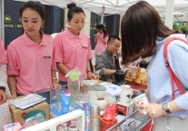 上海粤海酒店参加乐淘公益集市传递爱