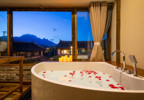 国庆高峰即将来临 诗莉莉酒店呈现预定热