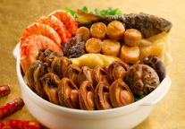 东莞唐拉雅秀酒店：团圆盆菜
