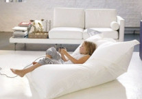 酒店客房极致享受 一把“随心索椅”就搞定