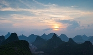 世界旅游组织最新报告：去年全球旅游购物五分之一来自中国游客