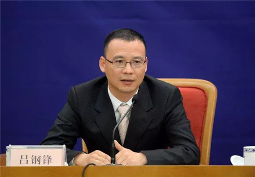 云栖小镇管委会主任吕钢锋