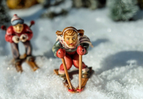 雪乡女导游:"九个月磨刀三个月宰羊 你们就是羊"