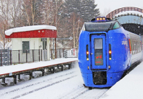 “一锤子买卖”毁了东北雪乡旅游 游客难躲强制消费