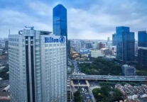步步紧追 希尔顿在中国赛场上弯道超车