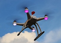 FlyJacket: 张开双臂就能更直观方便地控制无人机