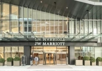 道格拉斯傲途格精选酒店与温哥华帕克JW万豪酒店亮相