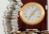 英皇娱乐酒店7月30日回购50.00万股 耗资84.94万港币