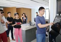 全国首家无人前台智慧酒店对外开放