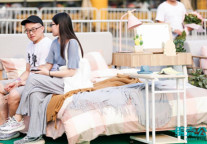 租客化身“跑男”游乐园相亲，在蛋壳公寓遇见对的人