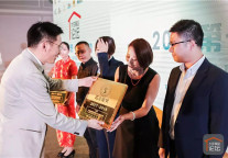 斯维登集团欢墅品牌斩获双项“大住宿业金龙奖”