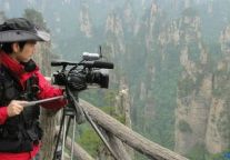 韩国国家教育电视台到湖南张家界拍摄旅游专题片