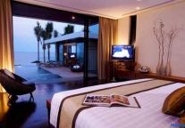 Accor’s Hennequin Sees Slowing 2012 Growth, Cautious Outlook