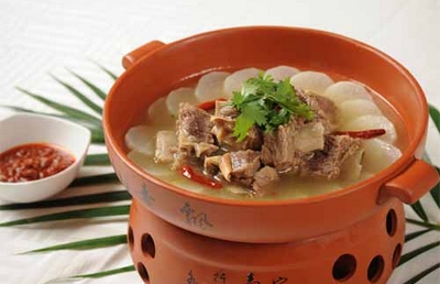 湘鄂情2010年净利润5802万元 同比减少24%