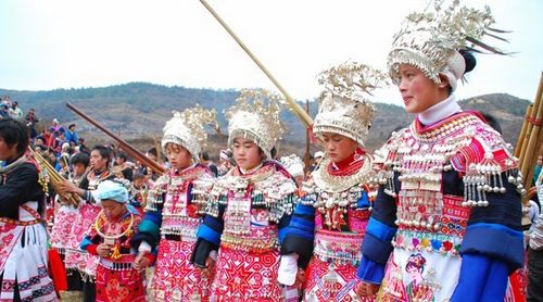 龙里大草原苗族同胞将举办大型传统民俗跳月活动喜迎兔年新春