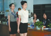 东航招空姐设专人严格把关整容美女
