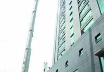 广州酒店起火 耗资千万元云梯车终有用武之地