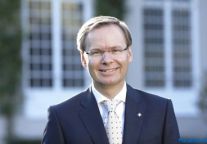 Frank Marrenbach:Oetker Collection on the Move