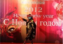 俄罗斯游客在银泰度假酒店狂欢迎新年