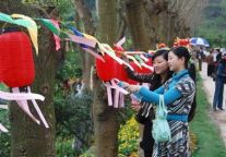 云南：5年内建200个旅游特色村 